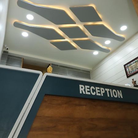 Hotel Dolphin Residency Patan  Bagian luar foto
