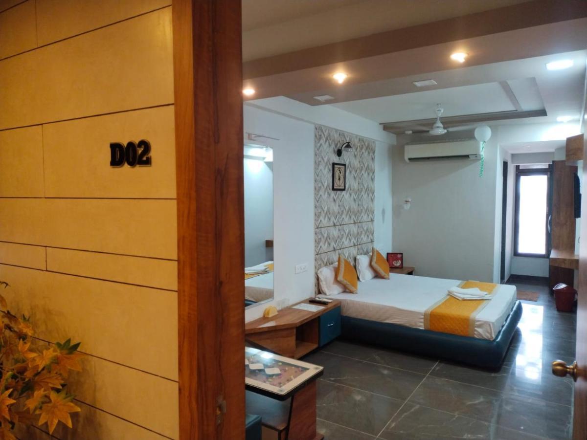 Hotel Dolphin Residency Patan  Bagian luar foto