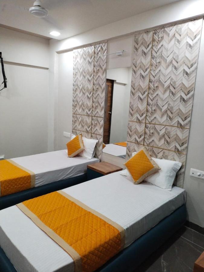 Hotel Dolphin Residency Patan  Bagian luar foto